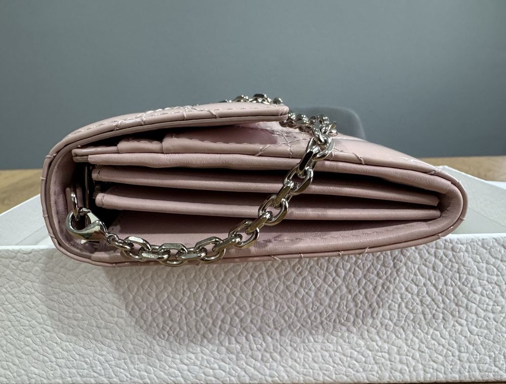 Christian Dior кожаный лакированный клатч  Cannage Lady Dior