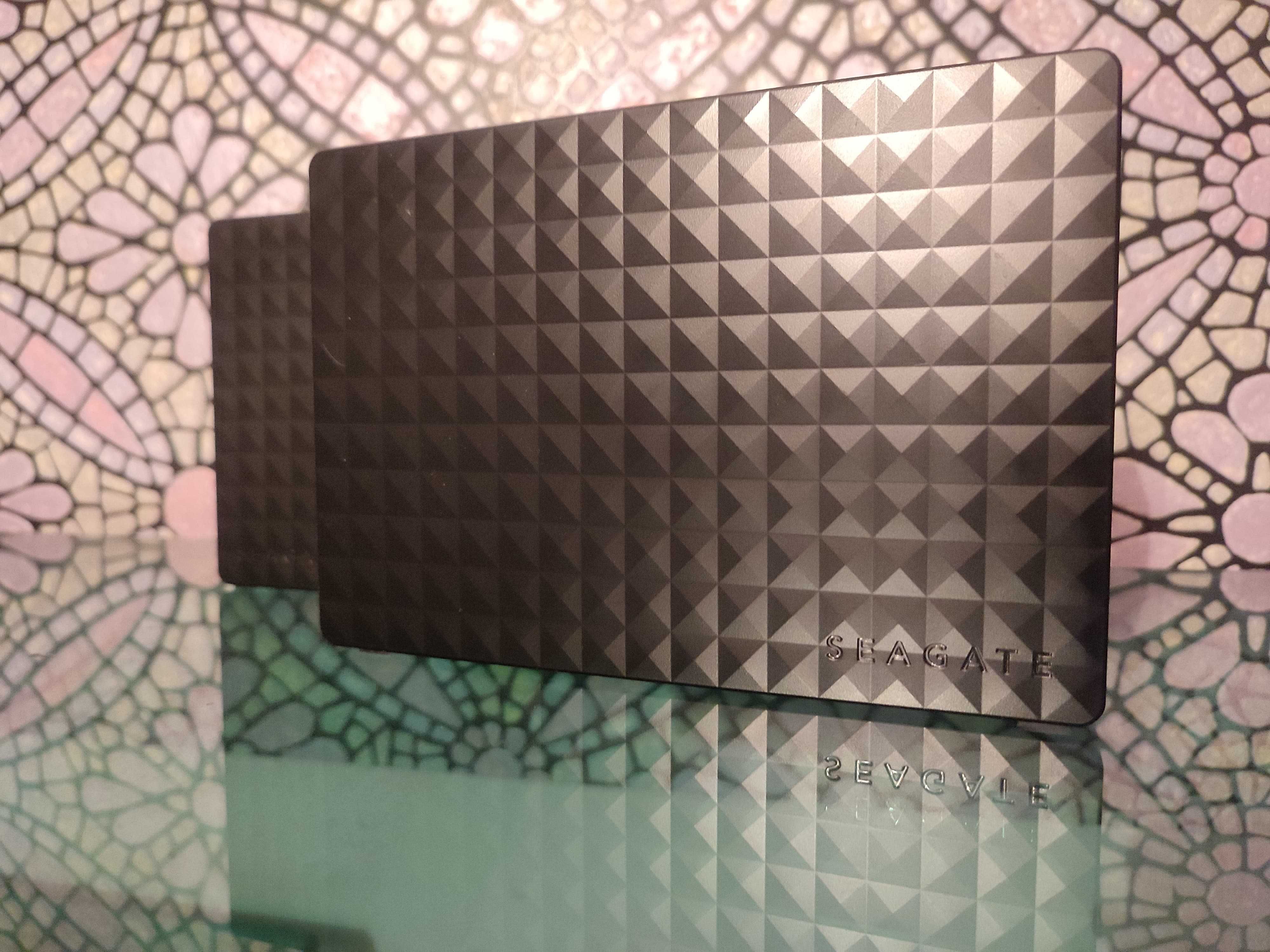 Жёсткий диск WD Elements 10 TB внешний б/у