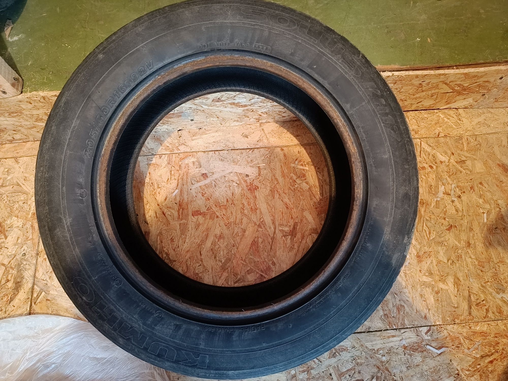 Продам резину 205/60/16 kumho лето