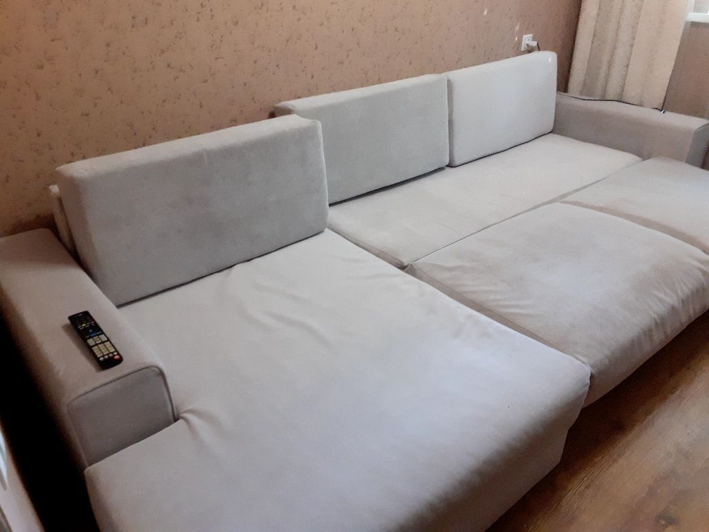 Продам диван для большой семьи