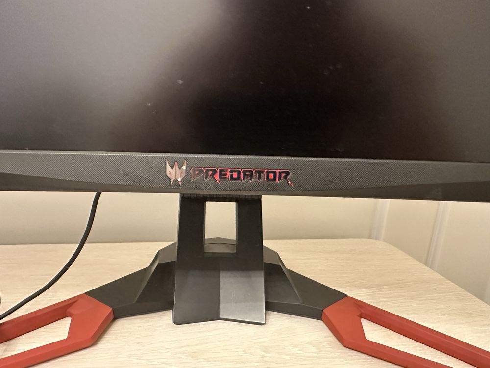 Монитор Predator