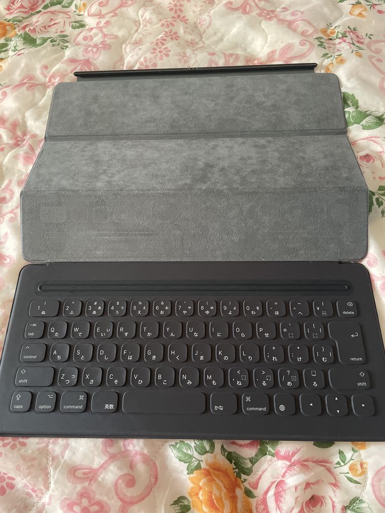 Продам Клавиатура Apple Smart Keyboard  12.9 поколения