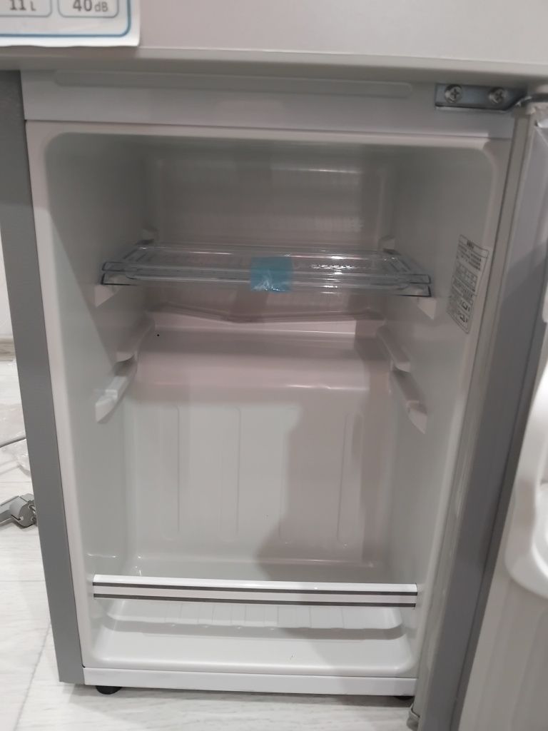 Продам Новый холодильный мини шкаф.