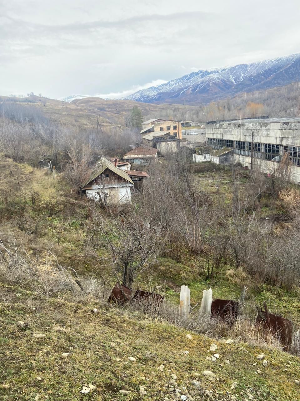Продам  2 дома. С участком СРОЧНО за 2 участка.