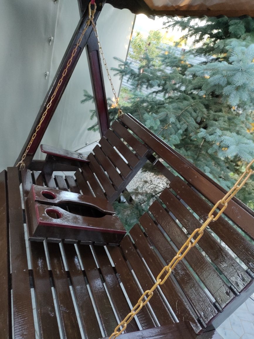 Продам садовую качелю