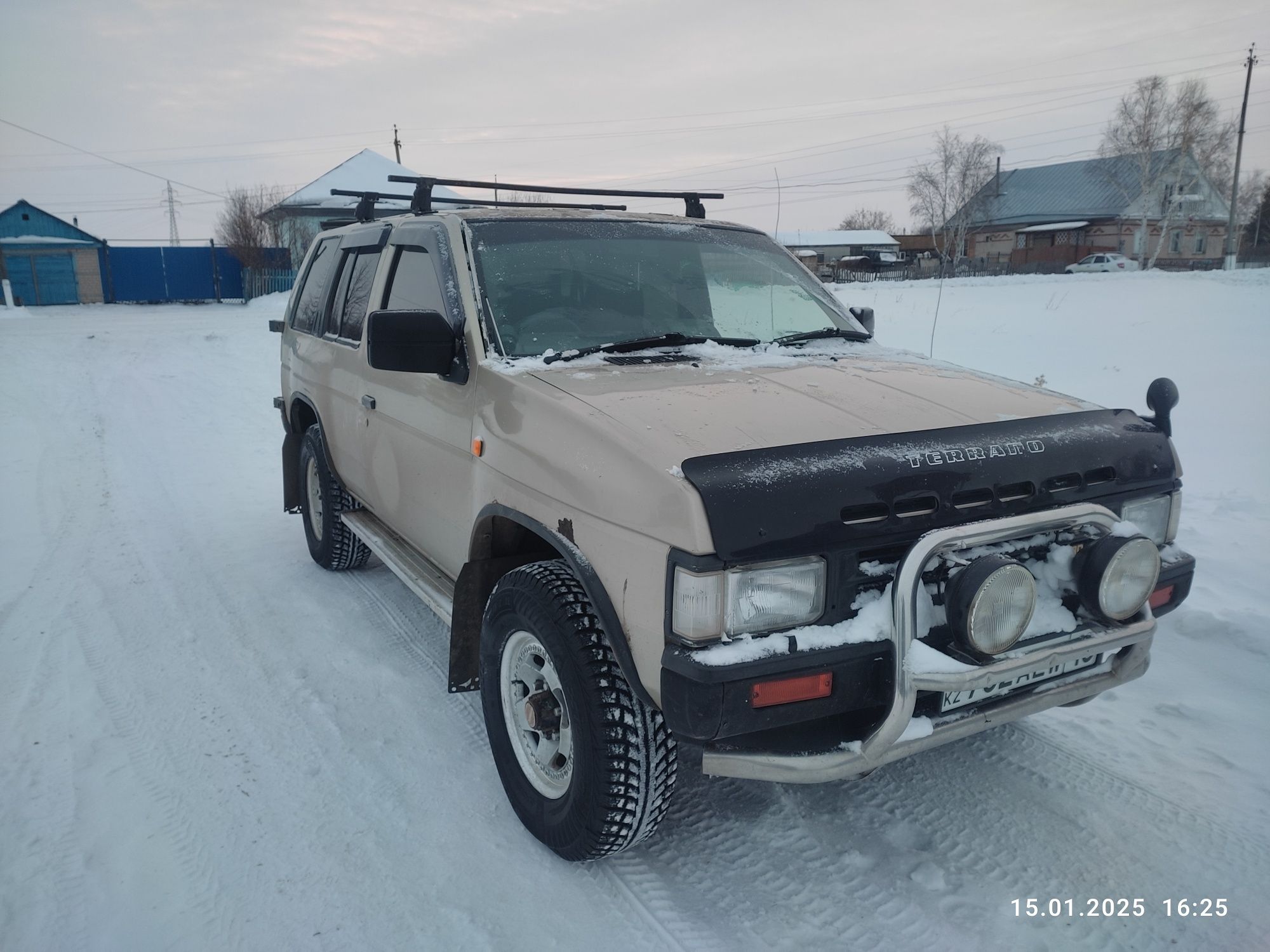 Продам Nissan Terrano отличный внедорожник