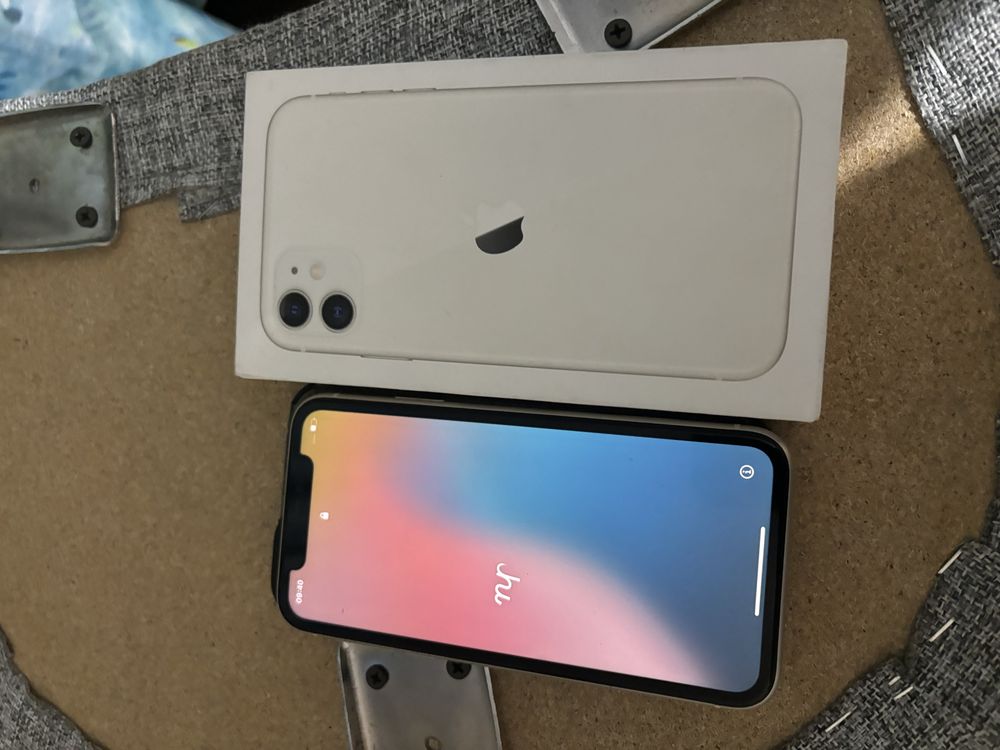 Продам Iphone 11 64 gb