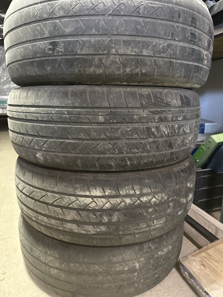 Продам б/у резину 225/55/18R