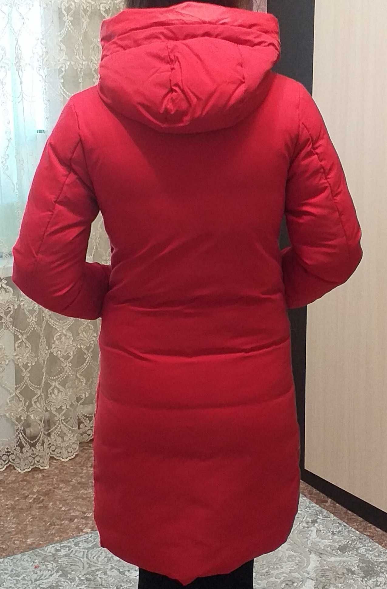 Продаю зимний пуховик