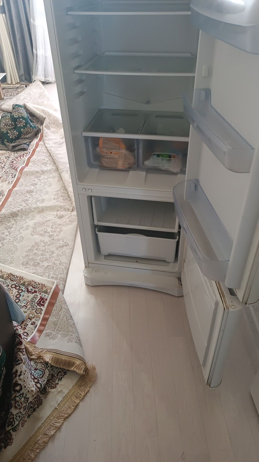 Холодильни Indesit