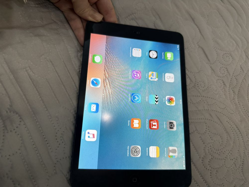 Ipad mini 32 gb в отличном внешне. состоянии ,старая модель