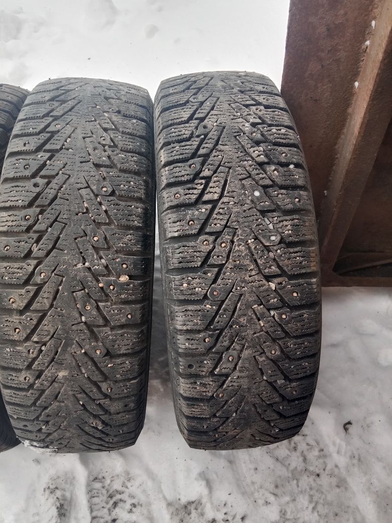 Шины на R 14. 4 шт . Диски на R14  4шт докатка в подарок  б/у в хороше