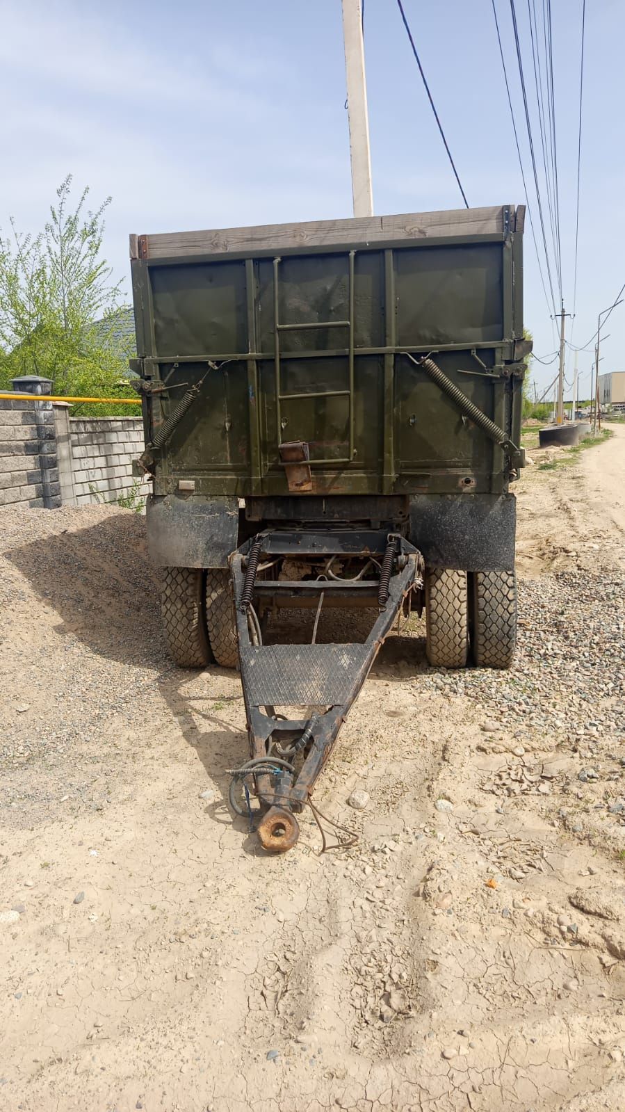 Продам камаз прицеп хорошего состояния зерновоз