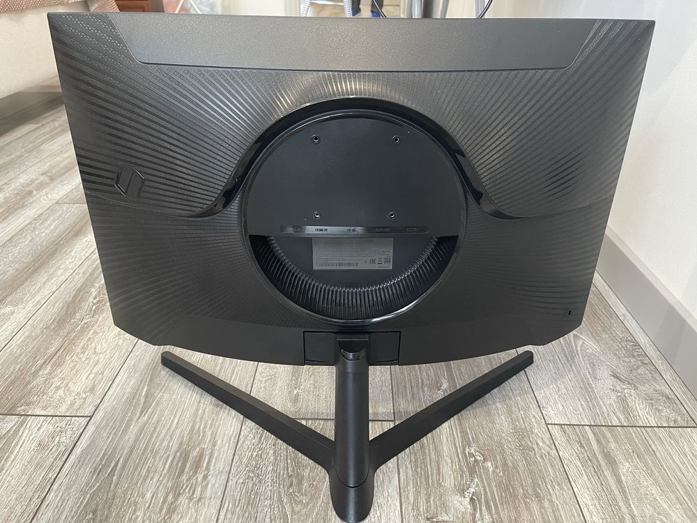 Игровой монитор 27" Samsung Odyssey G5 S27AG550EI