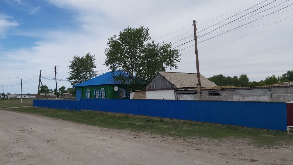 Продам  дом в селе "Кызылсая" от Кокшетау 50 км! Есть торг.