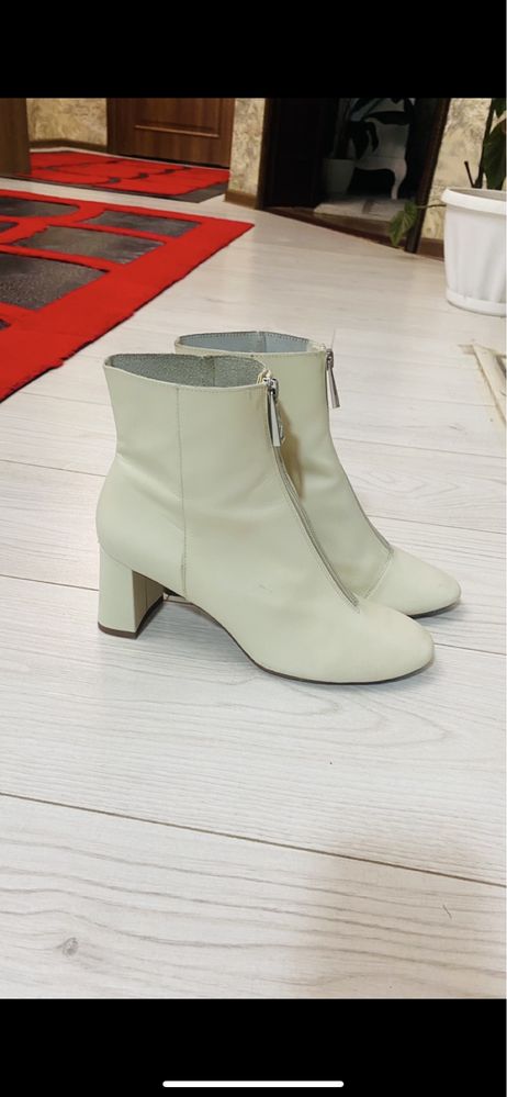 Ботинки от ZARA