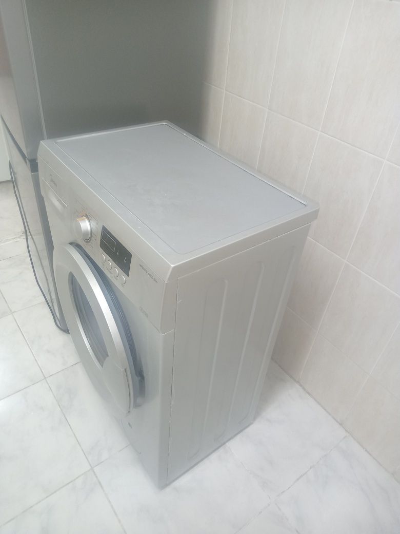 Продам стиральную машину (6кг)