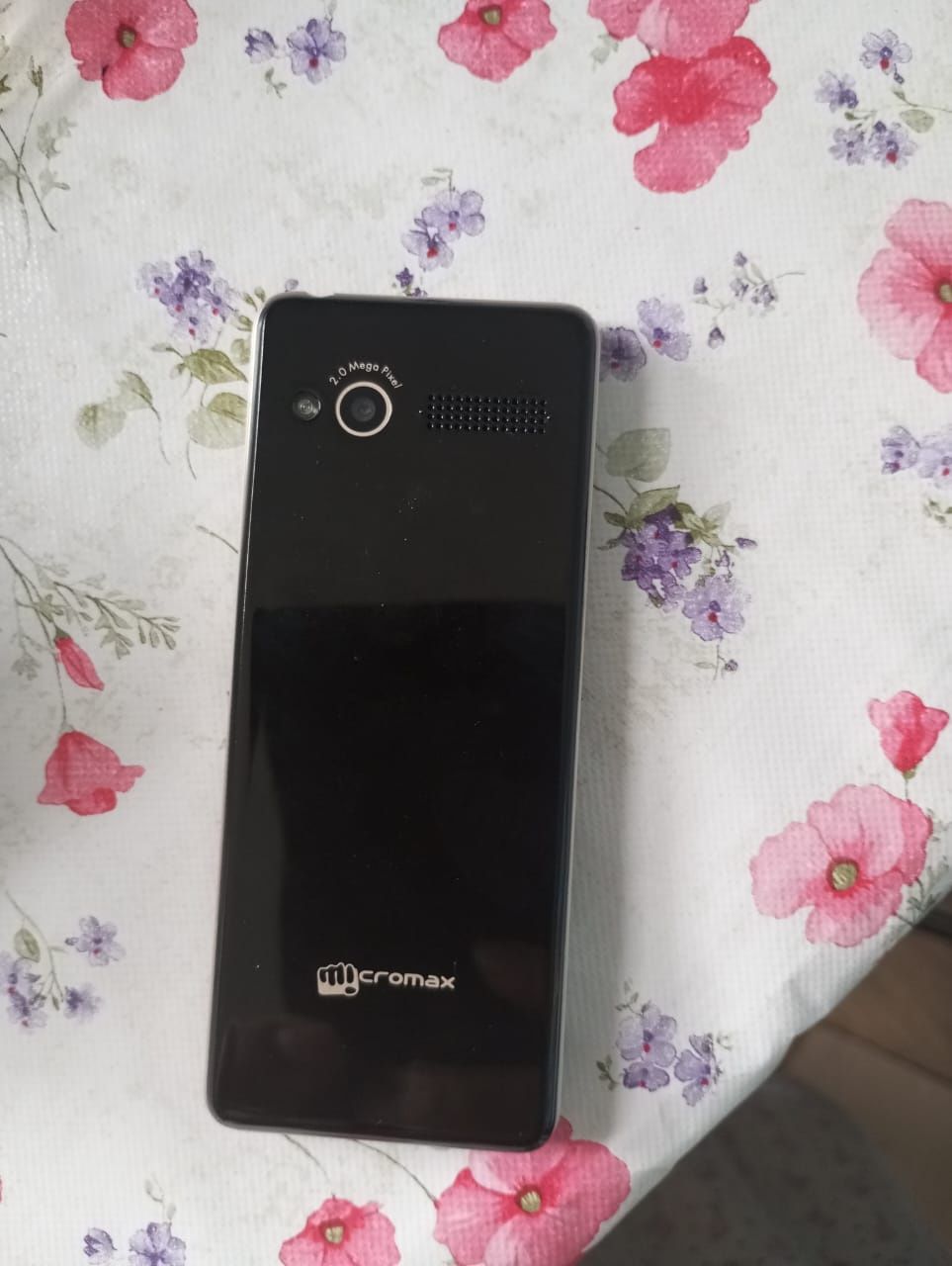 продам сумки дамские и телефон