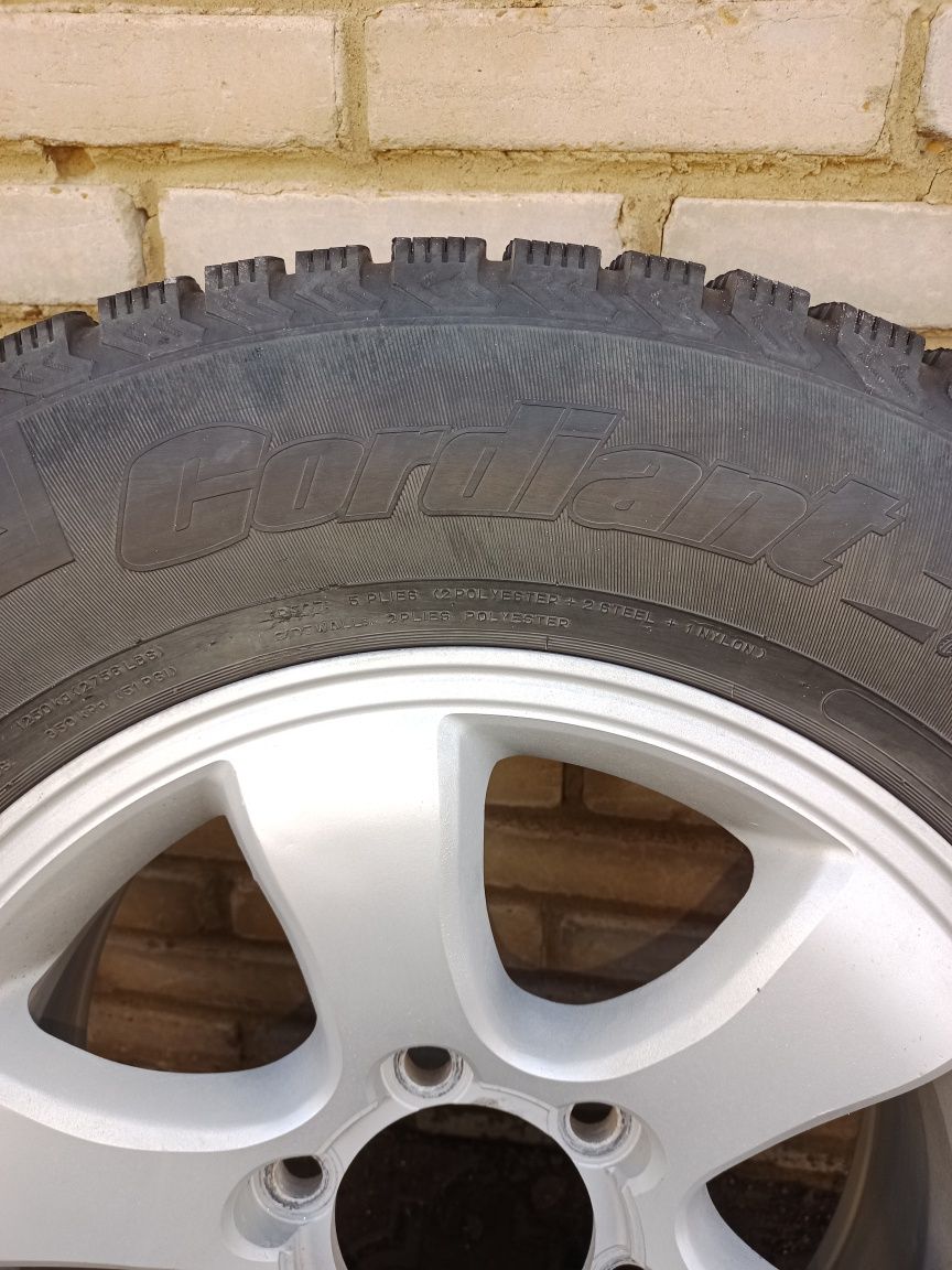 Шины зима. 265/65 R17