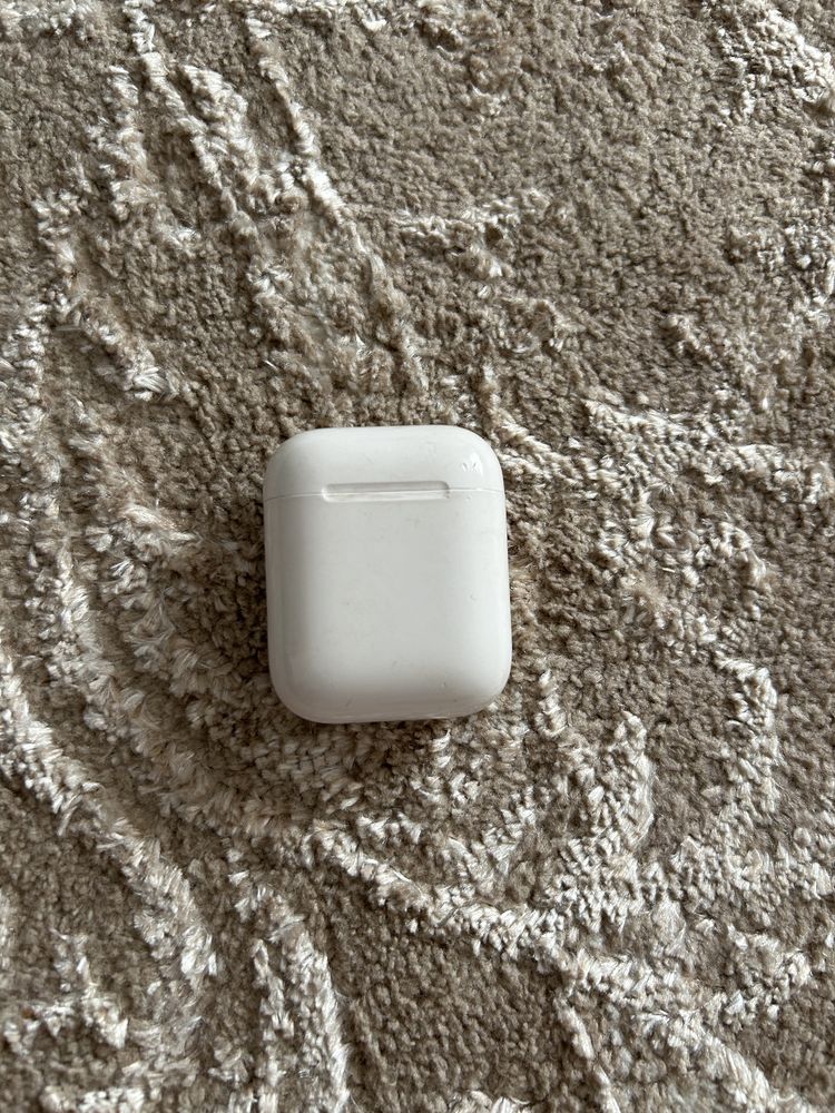 Продам наушники Airpods