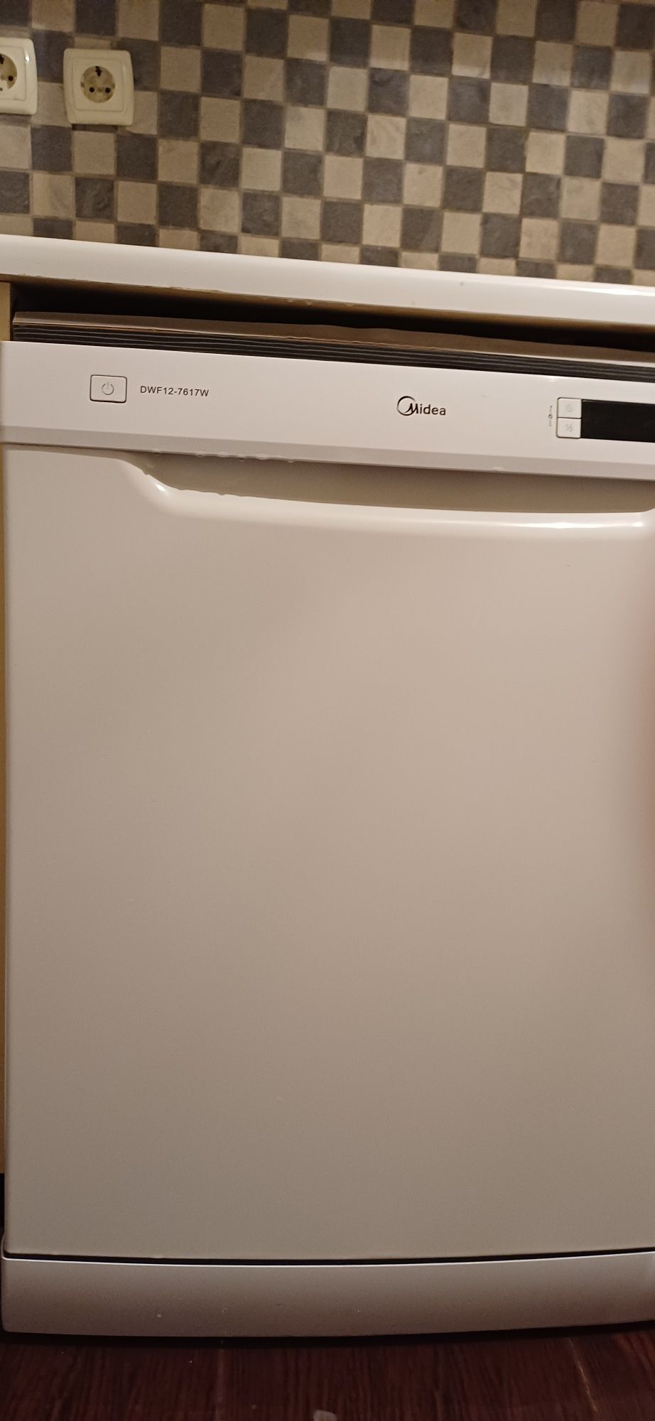 Посудомойка Midea