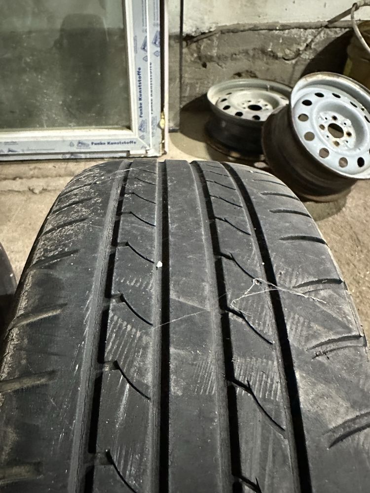 Продам 215/55/16