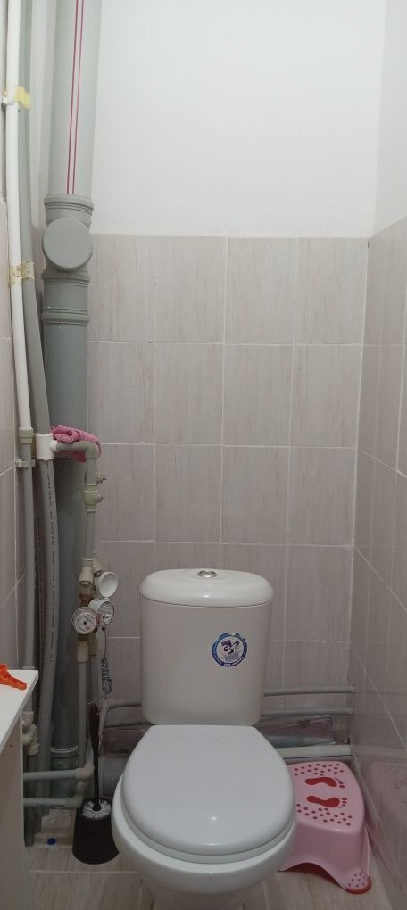 Тараз. Продаётся 2х ком кв, 1 этаж, 15 микр