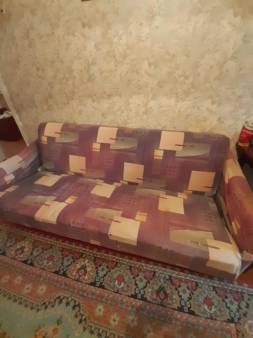 продаётся раскладной  диван- книжка