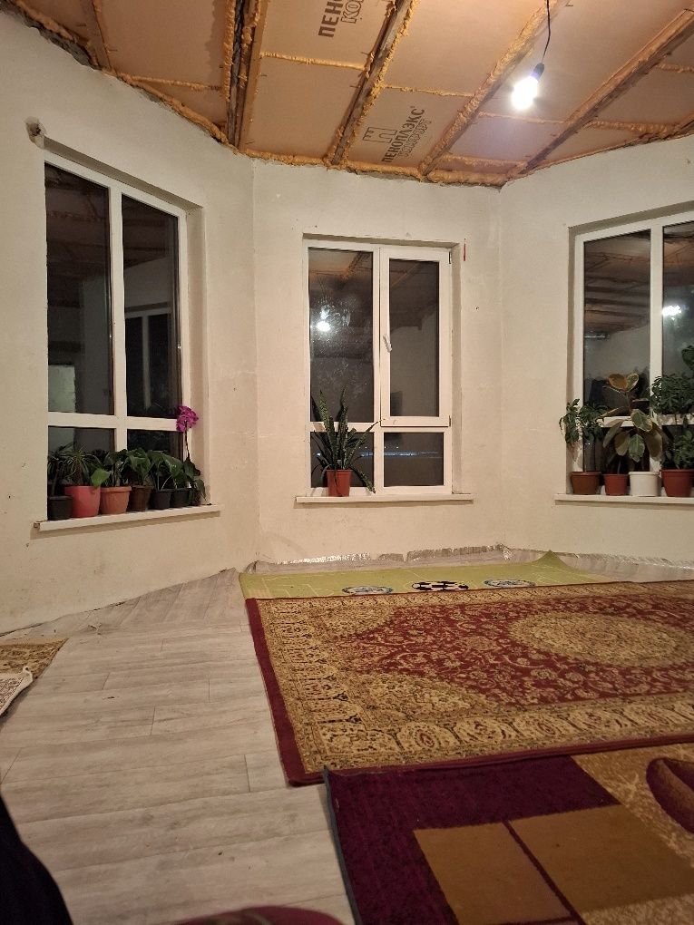 Үй сатылады, Жаңаталап, новостойка, су, свет, жол бар, газ жоқ,