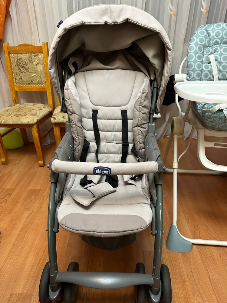Коляска chicco. В отличном сотоянии