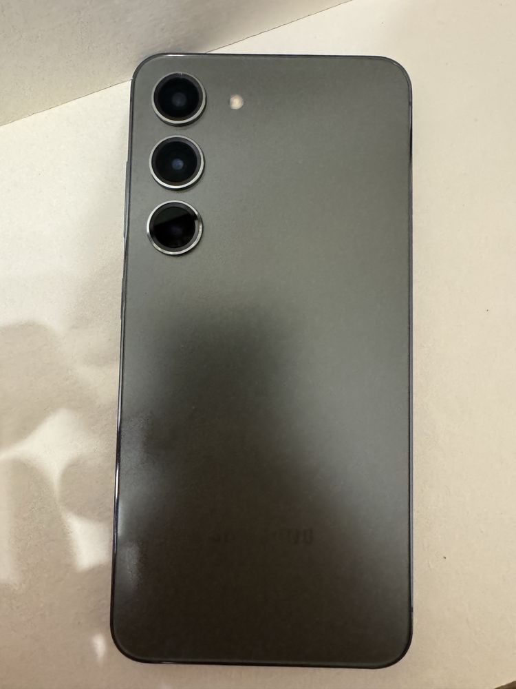 Samsung s23 8/128