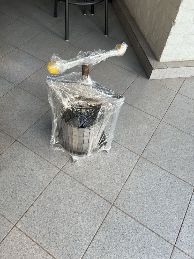 Продам пресс соковыжималку ссср