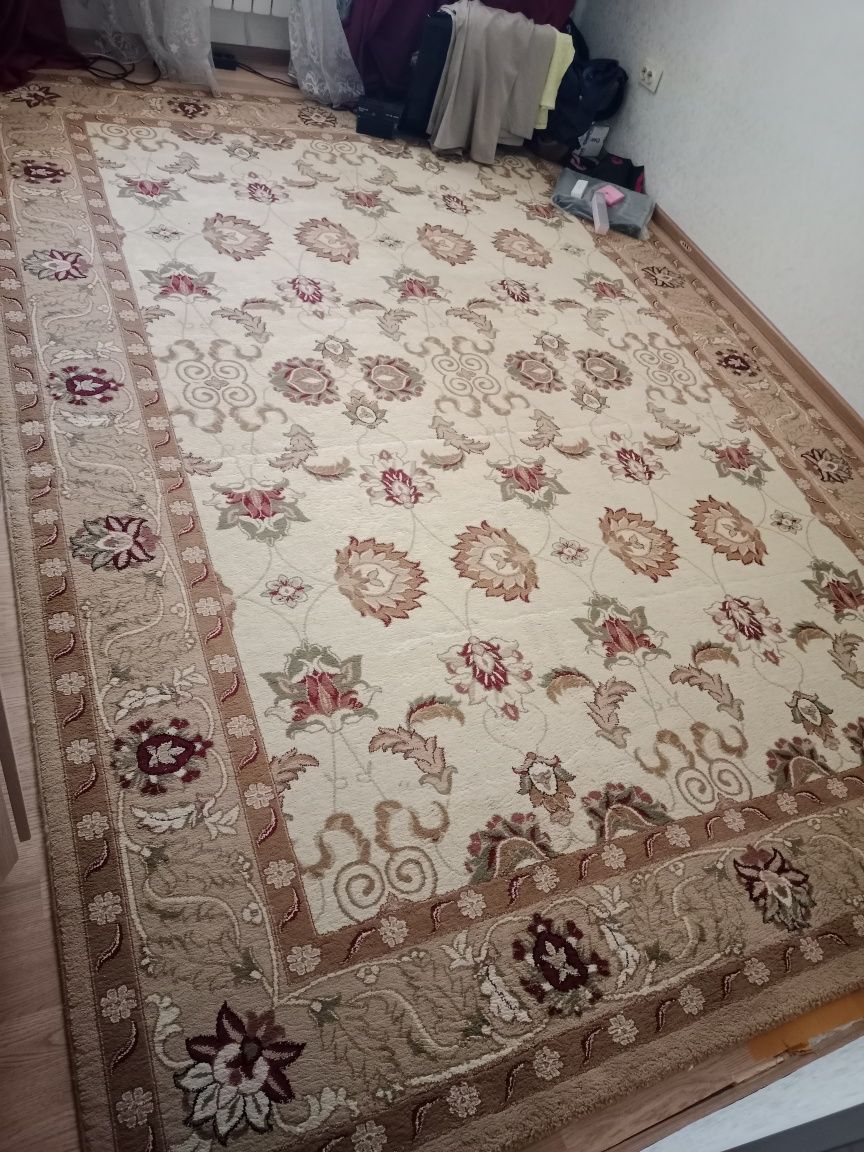 Ковры срочно отдам дешево
