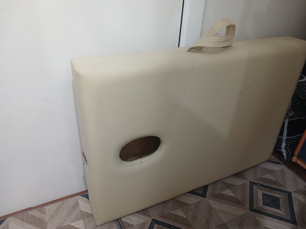 Срочно продам раскладной кушетка  новый