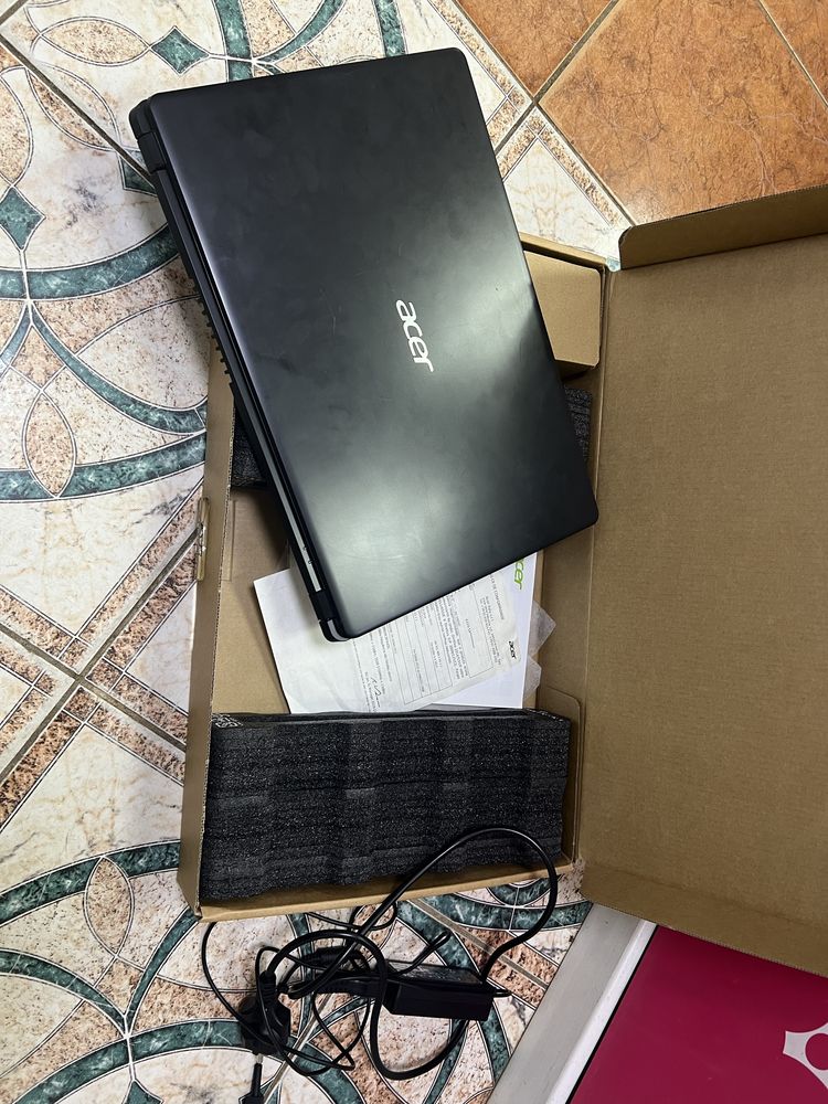 Acer Intel(R) Core(TM) i3-1005G1 CPU