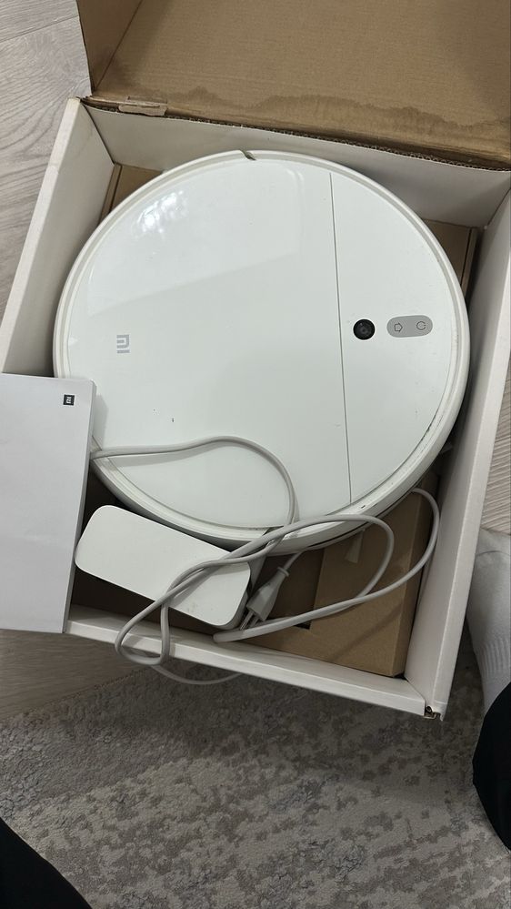 Продам робот пылесос XIAOMI