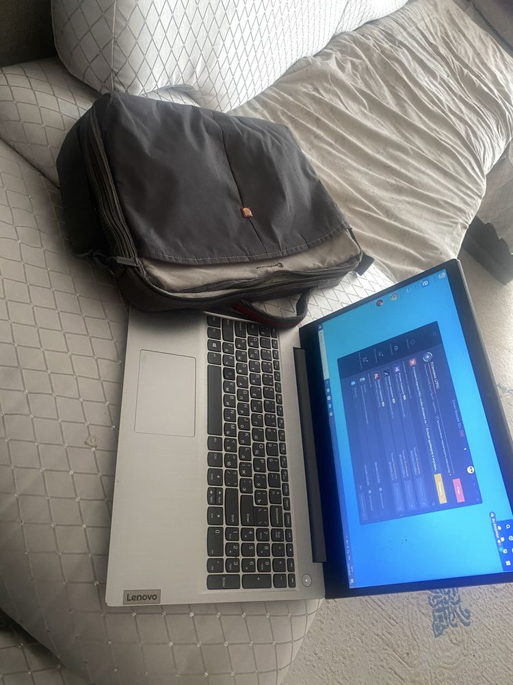 Ноутбук Lenova ideapad 3
