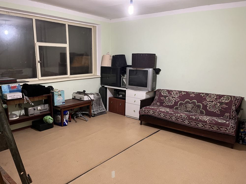помещения, гаражи 220 м2, центр