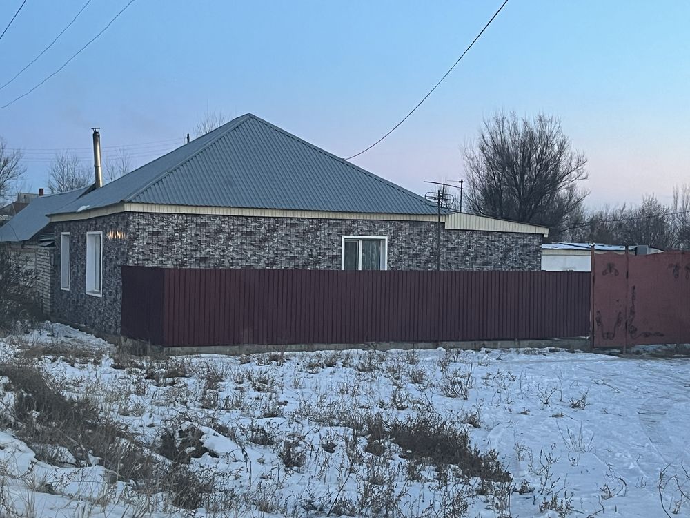 Продам дом со всеми надворными постройками и участком