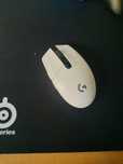 Logitech g435 беспроводная мышь