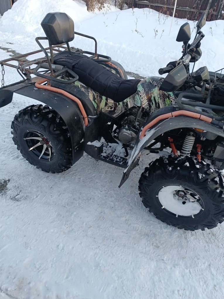 Продам или обмен квадроцикл 300куб ,полный привод4×4,лебедка