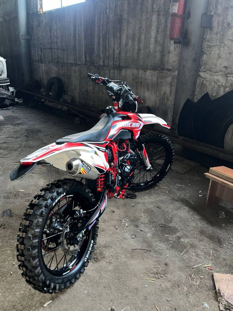 Procida cb 300 f