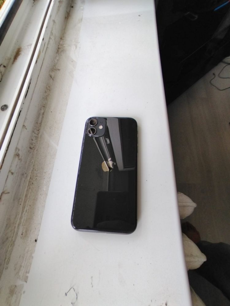 Iphone 11, в черном цвете