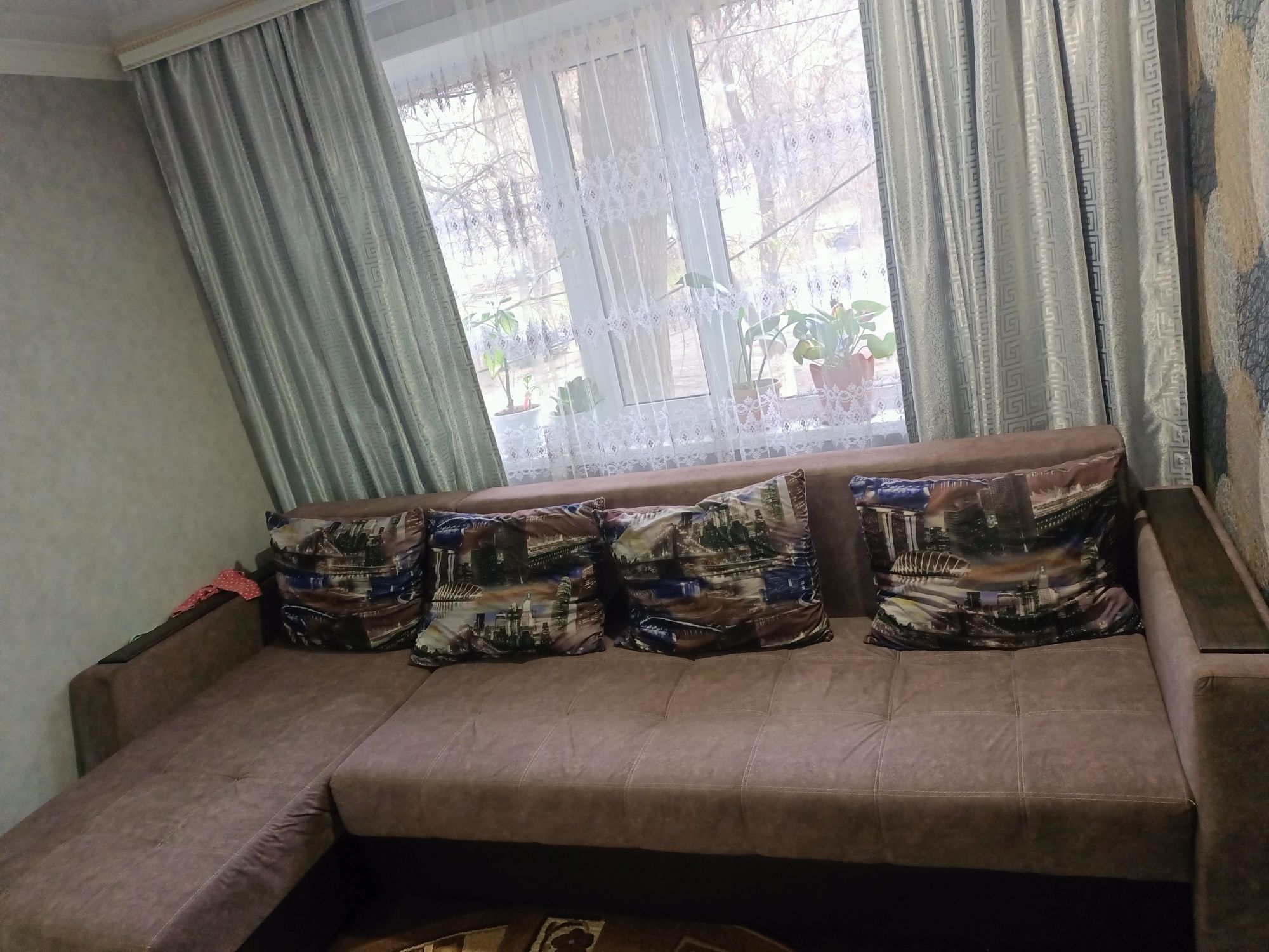 Продаю диван не дорого