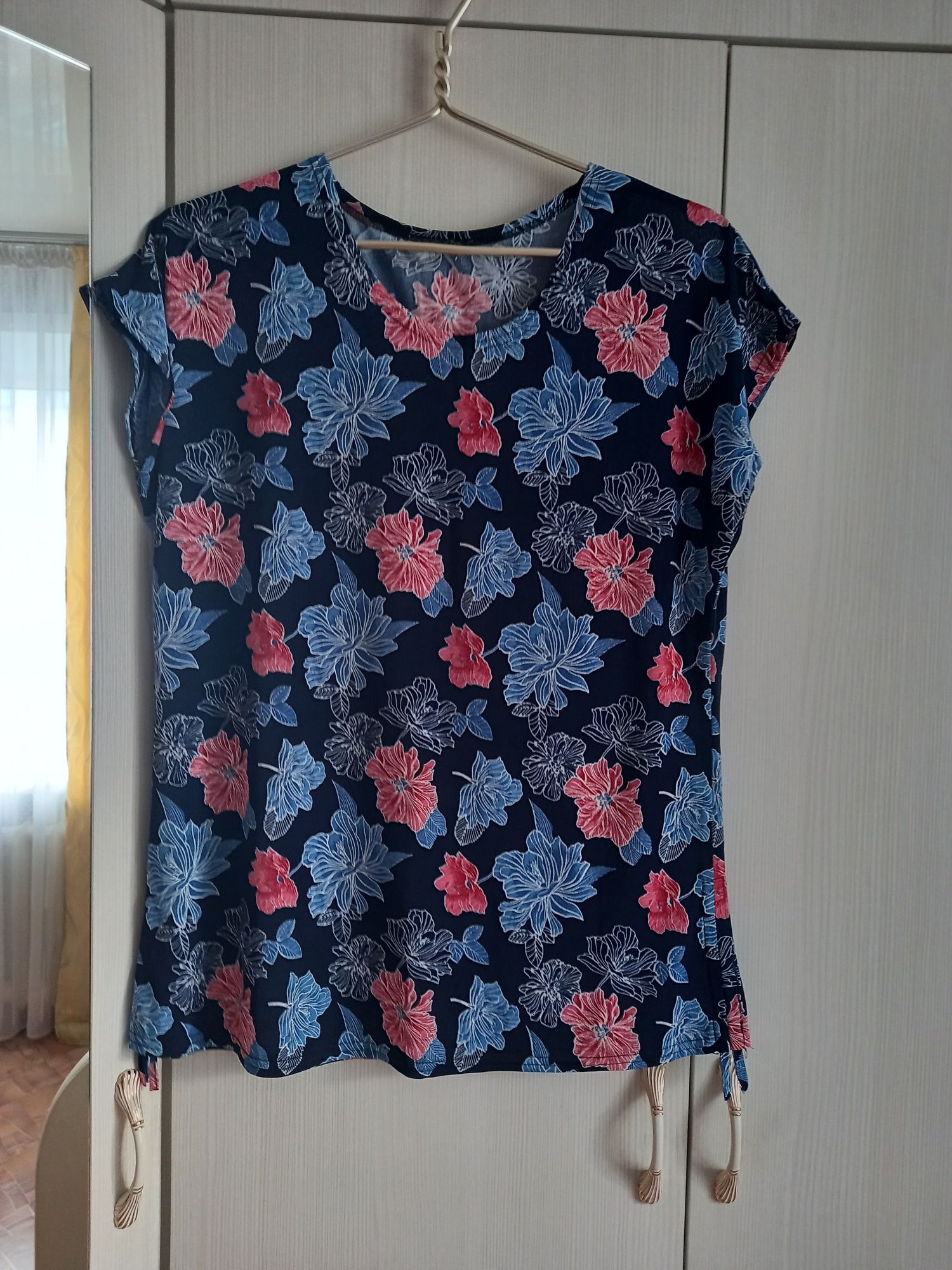 Продам женские вещи