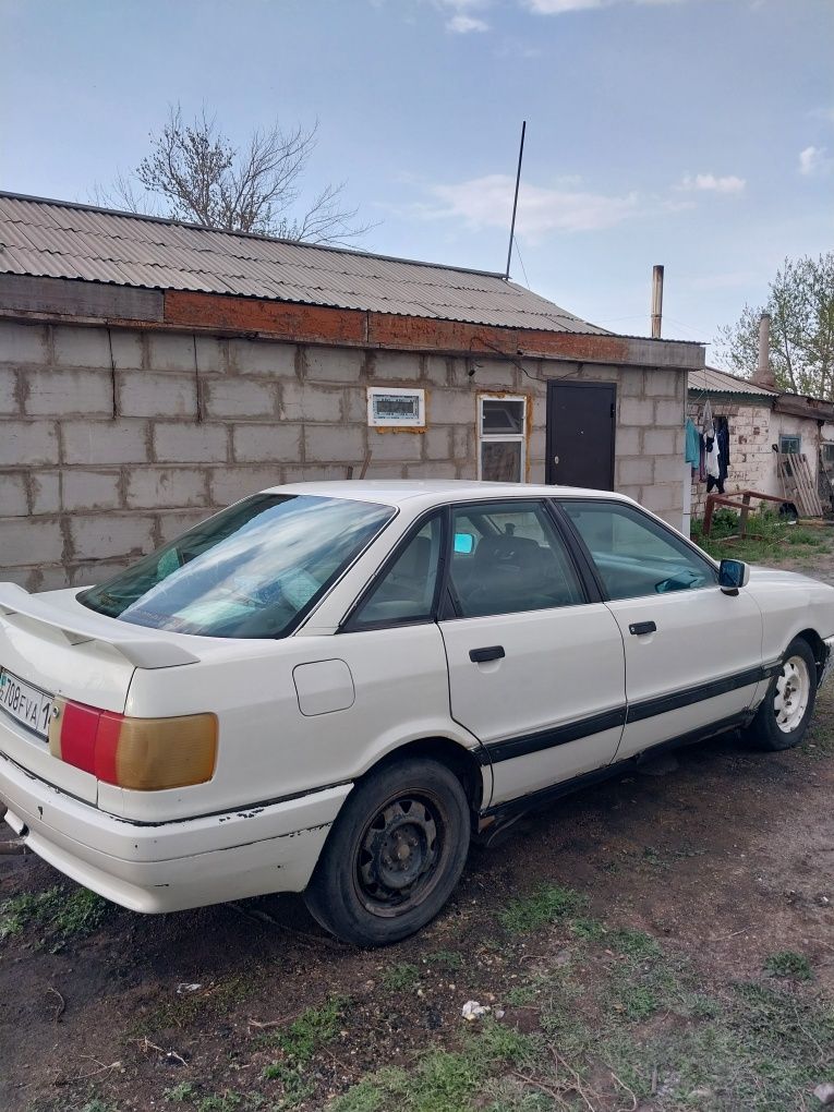 Продам Ауди 90 объем 2 цена 850000т реальному покупателю торг умеестен