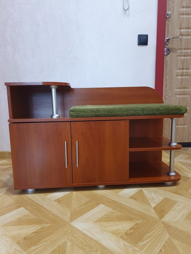 Срочно продается обувница