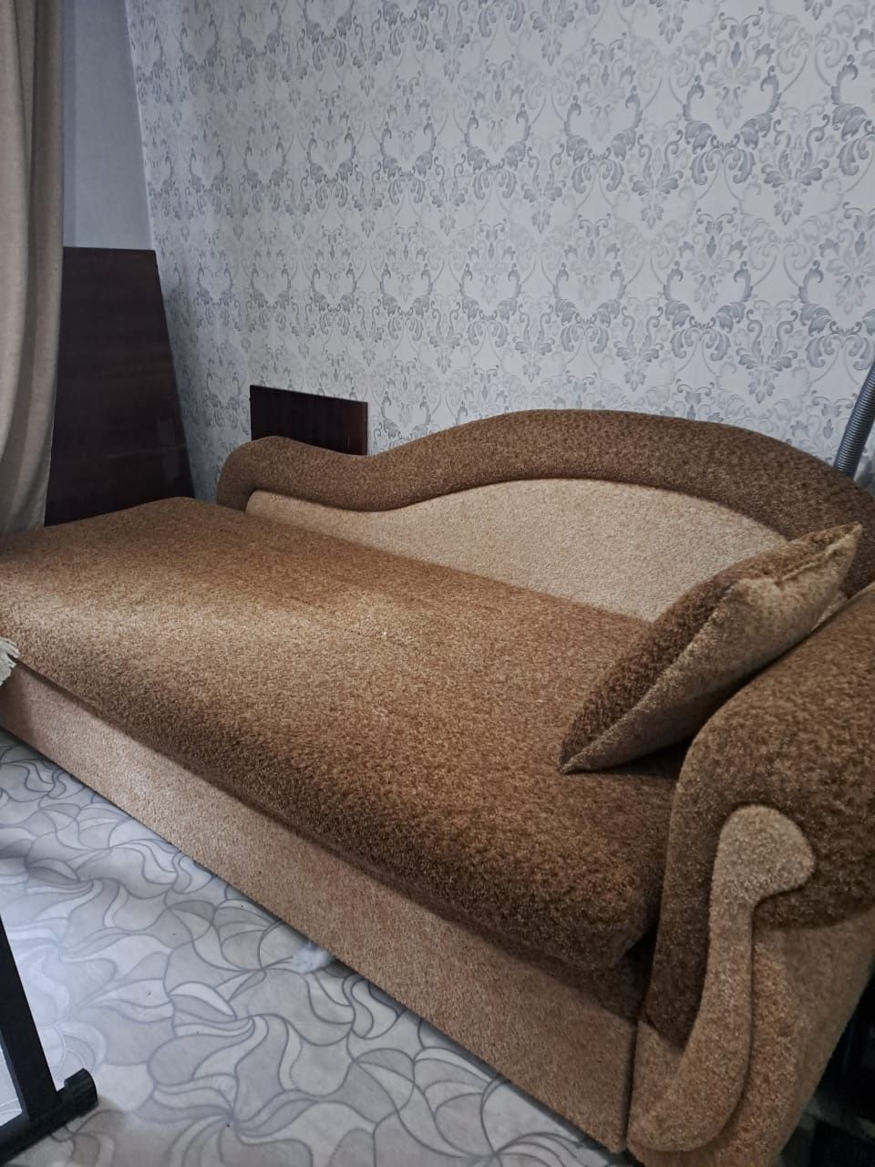 Продам диван раскладной