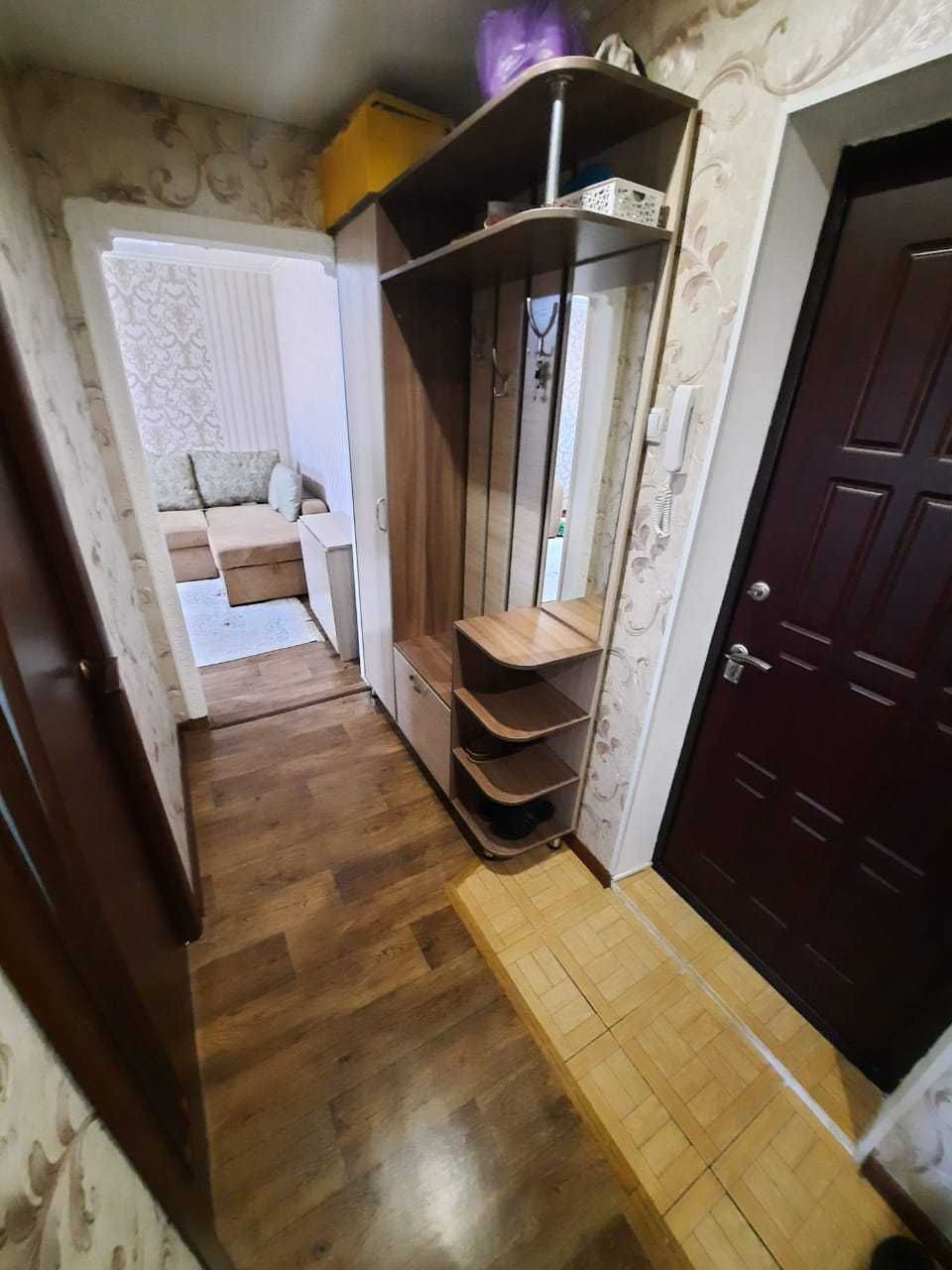 продается 2 ком квартира район Сергея Тюленина