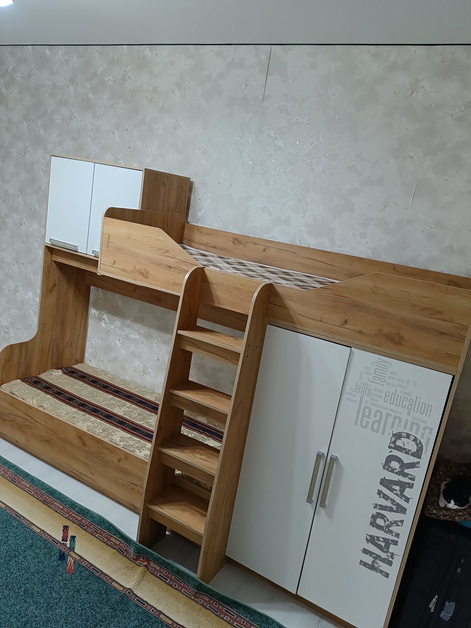 Продам двухъярусную кровать